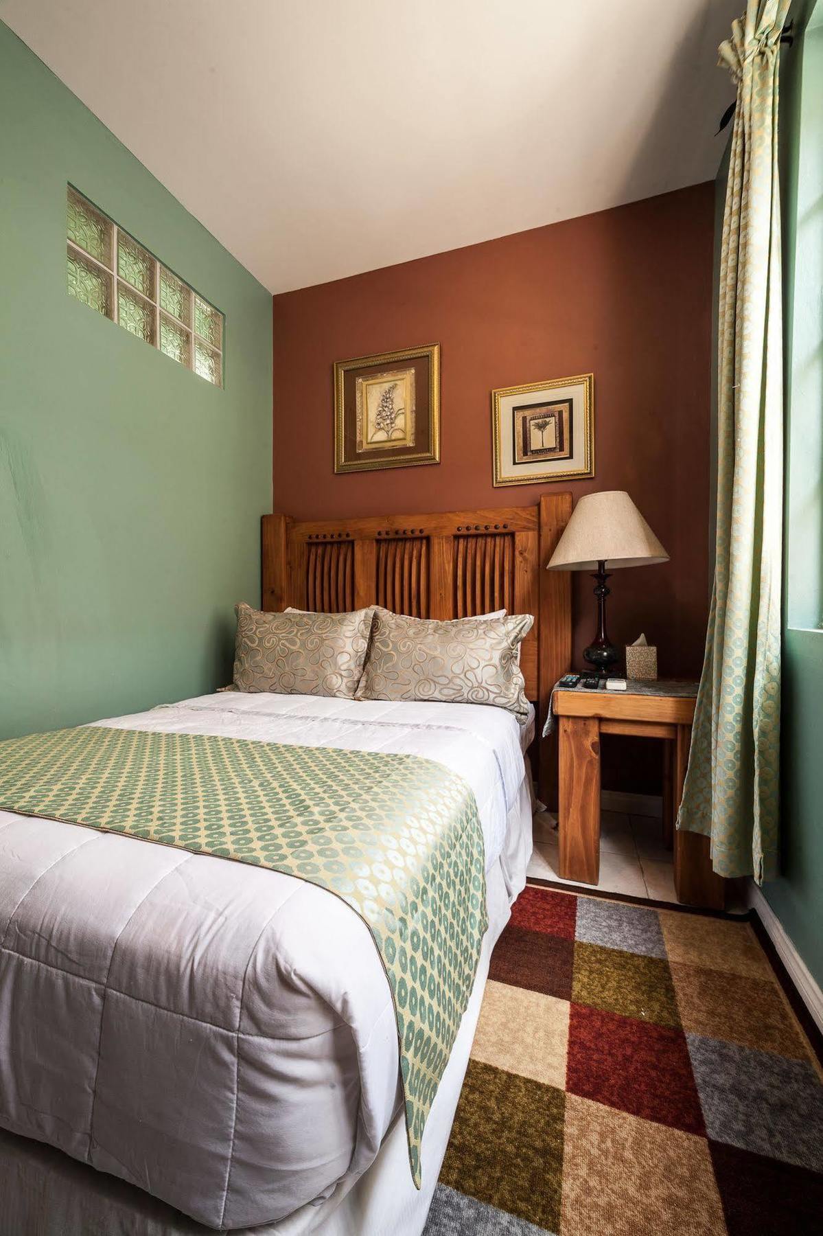 Inn at 87 Port of Spain Bagian luar foto
